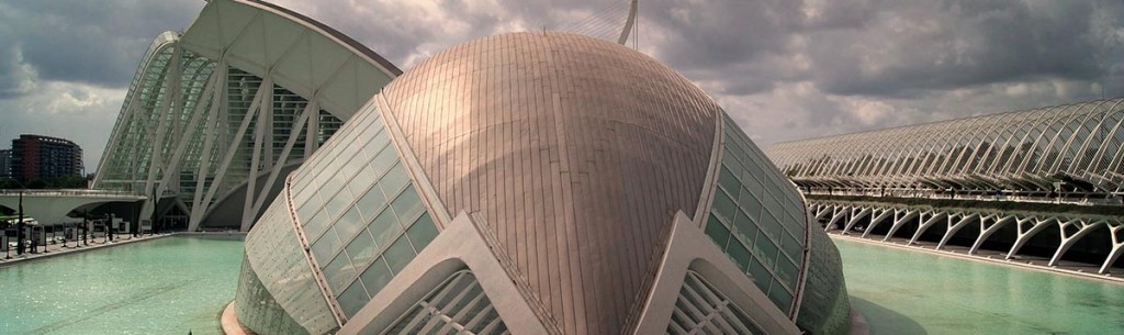 Ciudad de las artes y las ciencias de Valencia a solo 7 km del Pensión LUCIMAR